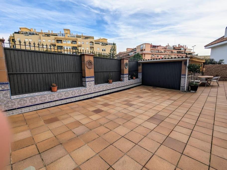 Вилла Adosada En El Puerto Santa Maria Эль-Пуэрто-де-Санта-Мария Экстерьер фото