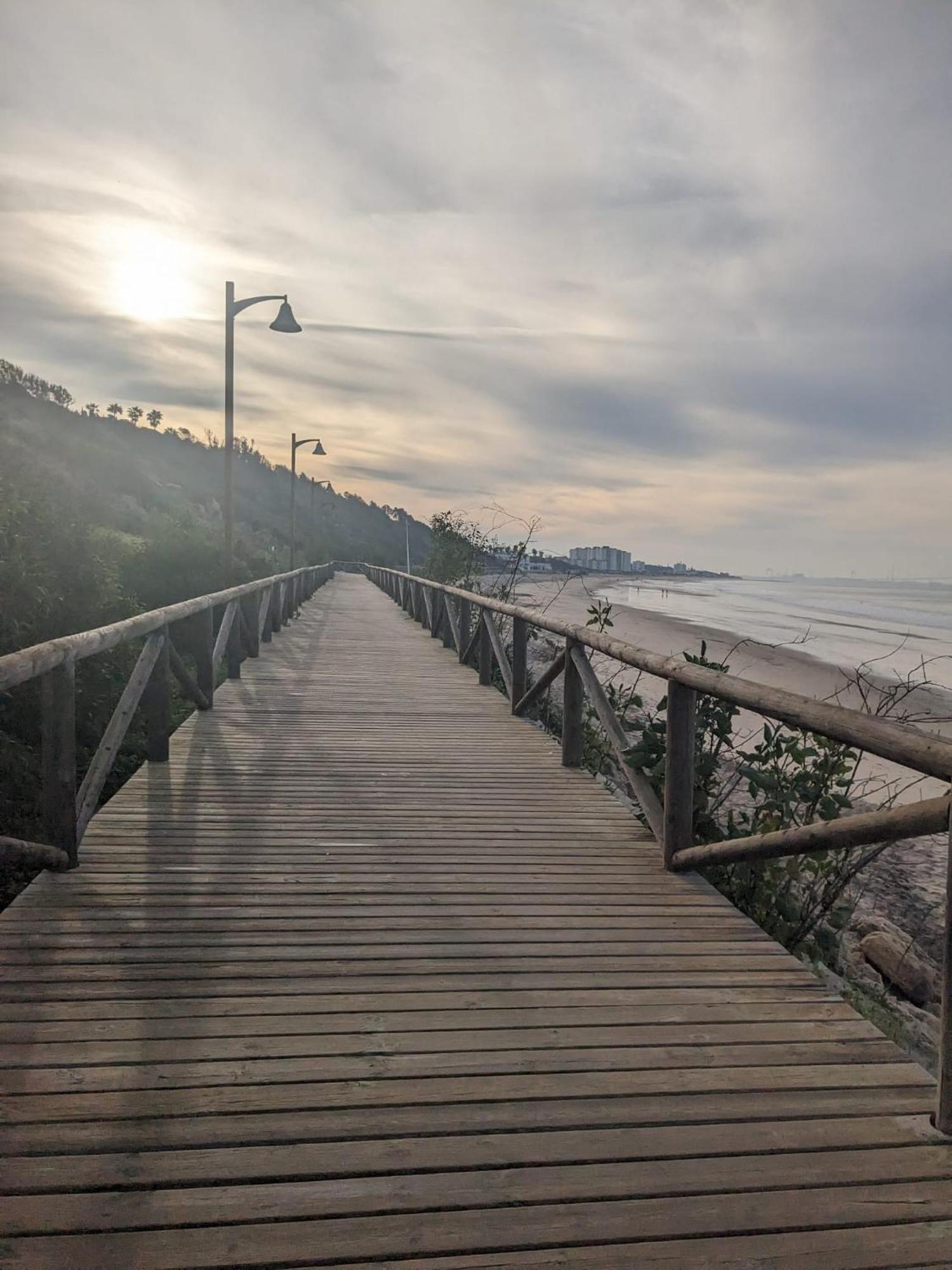 Вилла Adosada En El Puerto Santa Maria Эль-Пуэрто-де-Санта-Мария Экстерьер фото